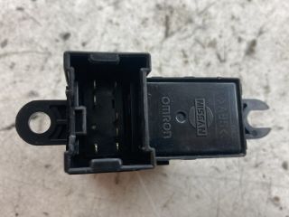 bontott NISSAN PRIMERA Bal hátsó Ablakemelő Kapcsoló