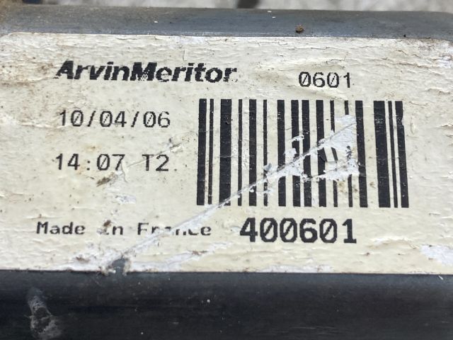 bontott NISSAN PRIMERA Bal hátsó Ablakemelő Szerkezet (Elektromos)