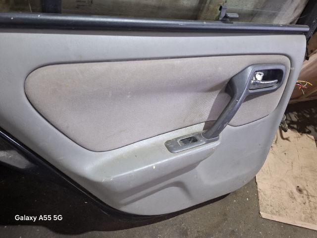 bontott NISSAN PRIMERA Bal hátsó Ajtó (Részeivel)