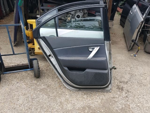 bontott NISSAN PRIMERA Bal hátsó Ajtó (Részeivel)