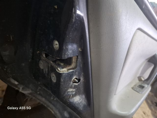 bontott NISSAN PRIMERA Bal hátsó Ajtó (Részeivel)