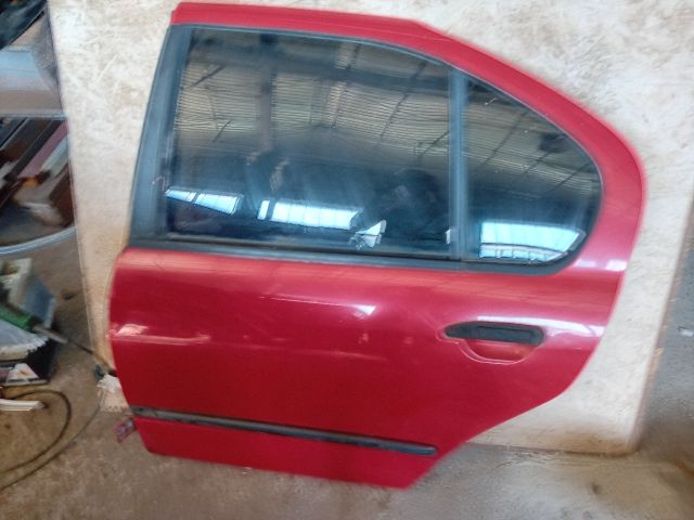 bontott NISSAN PRIMERA Bal hátsó Ajtó (Részeivel)