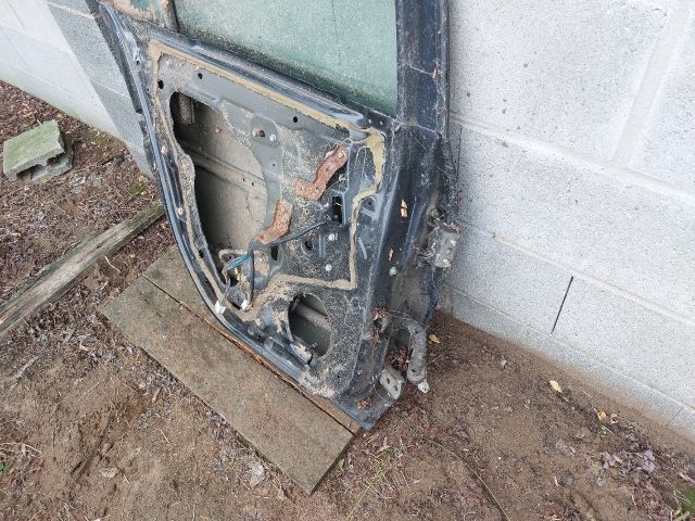 bontott NISSAN PRIMERA Bal hátsó Ajtó (Üres lemez)