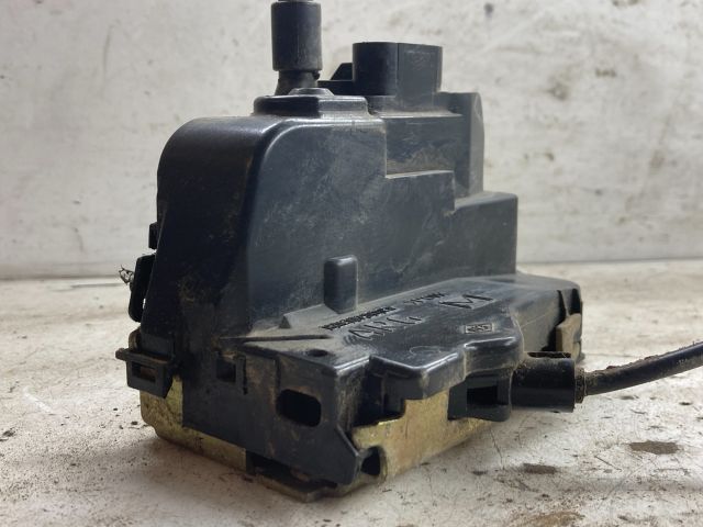 bontott NISSAN PRIMERA Bal hátsó Ajtózár