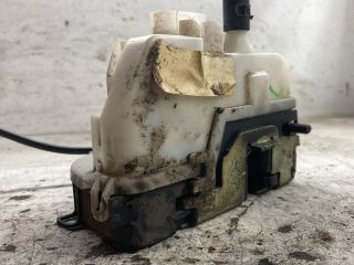 bontott NISSAN PRIMERA Bal hátsó Ajtózár