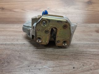 bontott NISSAN PRIMERA Bal hátsó Ajtózár