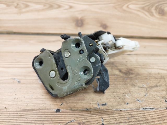 bontott NISSAN PRIMERA Bal hátsó Ajtózár