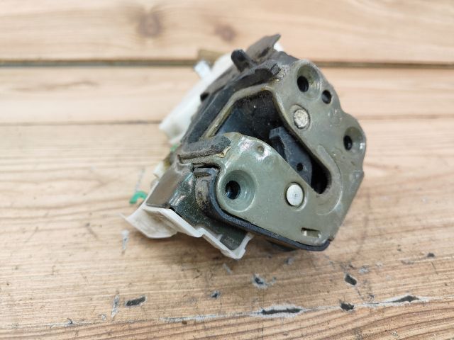 bontott NISSAN PRIMERA Bal hátsó Ajtózár