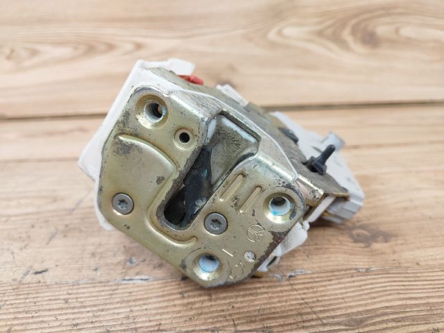 bontott NISSAN PRIMERA Bal hátsó Ajtózár