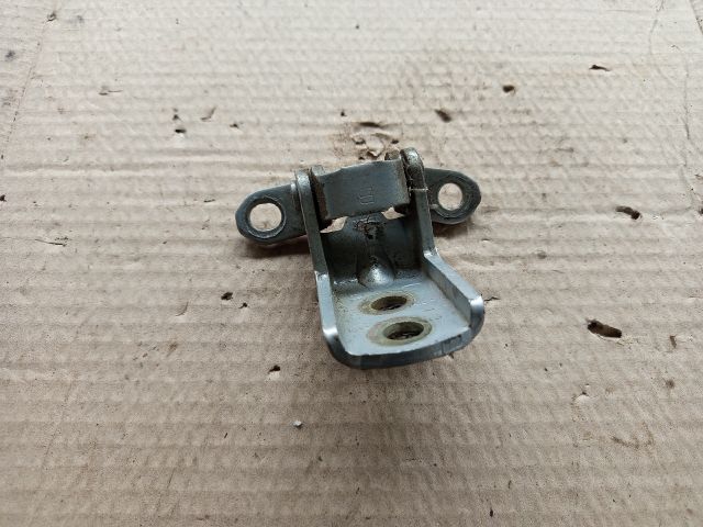 bontott NISSAN PRIMERA Bal hátsó Alsó Zsanér