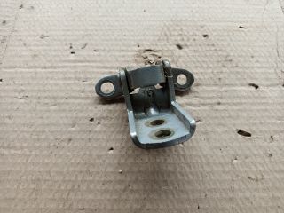 bontott NISSAN PRIMERA Bal hátsó Alsó Zsanér