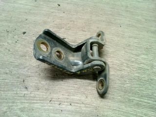 bontott NISSAN PRIMERA Bal hátsó Alsó Zsanér