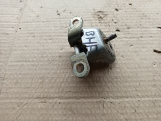 bontott NISSAN PRIMERA Bal hátsó Felső Zsanér