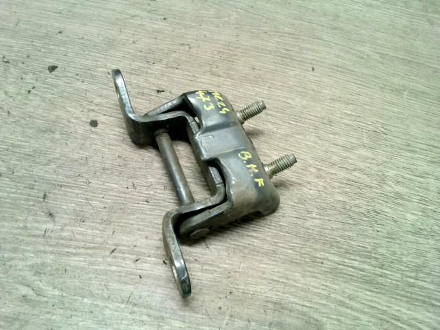 bontott NISSAN PRIMERA Bal hátsó Felső Zsanér