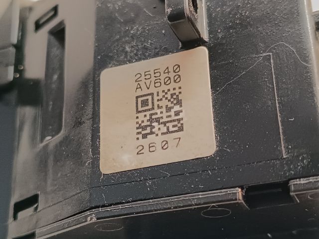 bontott NISSAN PRIMERA Bal Kormánykapcsoló Irányjelző