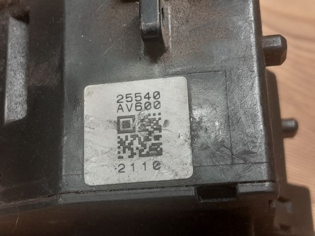 bontott NISSAN PRIMERA Bal Kormánykapcsoló Irányjelző