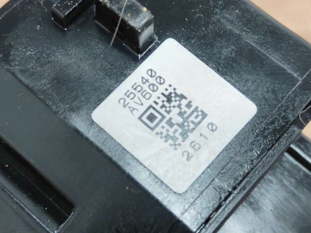 bontott NISSAN PRIMERA Bal Kormánykapcsoló Irányjelző