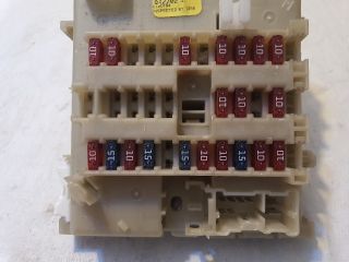 bontott NISSAN PRIMERA Biztosítéktábla Utastér