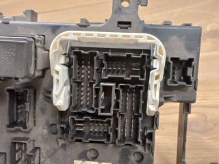 bontott NISSAN PRIMERA Biztosítéktábla Utastér