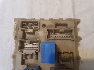 bontott NISSAN PRIMERA Biztosítéktábla Utastér