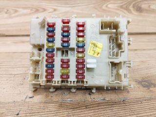 bontott NISSAN PRIMERA Biztosítéktábla Utastér