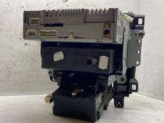 bontott NISSAN PRIMERA CD / DVD Tár