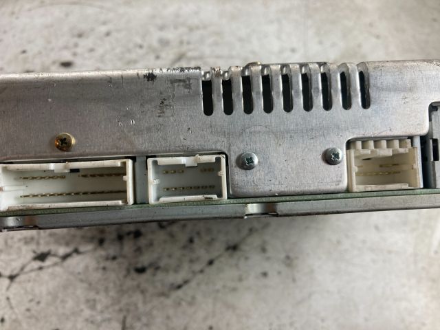 bontott NISSAN PRIMERA CD / DVD Tár