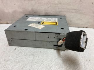 bontott NISSAN PRIMERA CD / DVD Tár