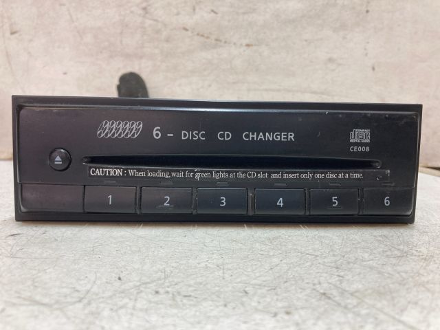 bontott NISSAN PRIMERA CD / DVD Tár