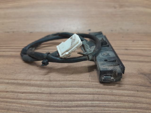 bontott NISSAN PRIMERA Csomagtérajtó Kapcsoló