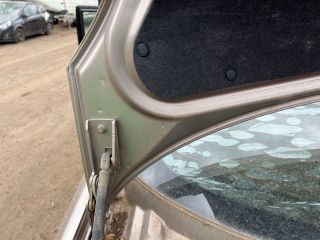 bontott NISSAN PRIMERA Csomagtérajtó (Üres lemez)