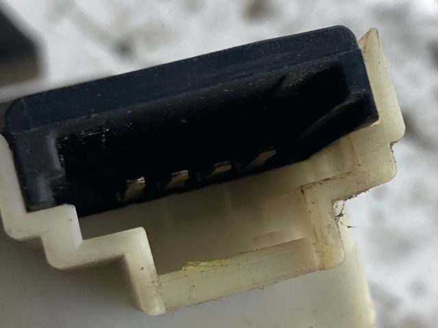 bontott NISSAN PRIMERA Csomagtérajtó Zárszerkezet