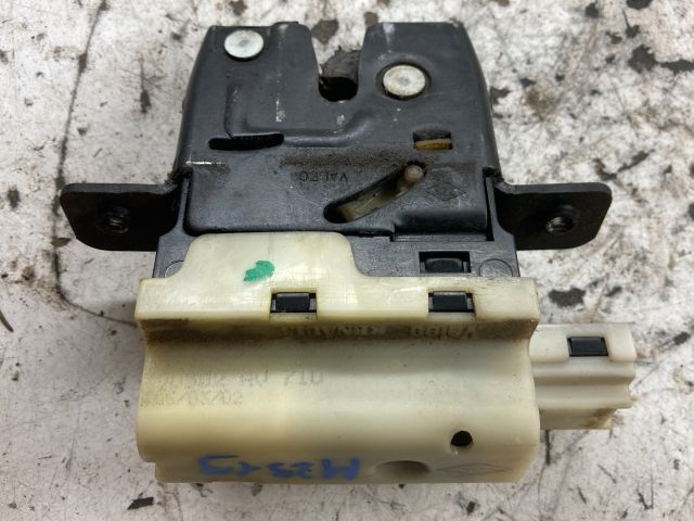 bontott NISSAN PRIMERA Csomagtérajtó Zárszerkezet