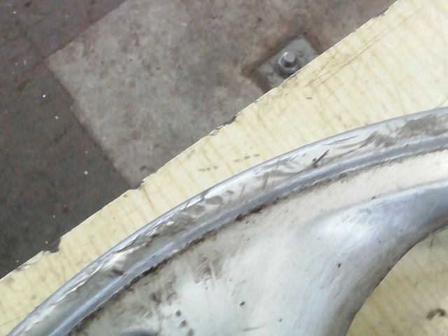 bontott NISSAN PRIMERA Dísztárcsa (1 db)