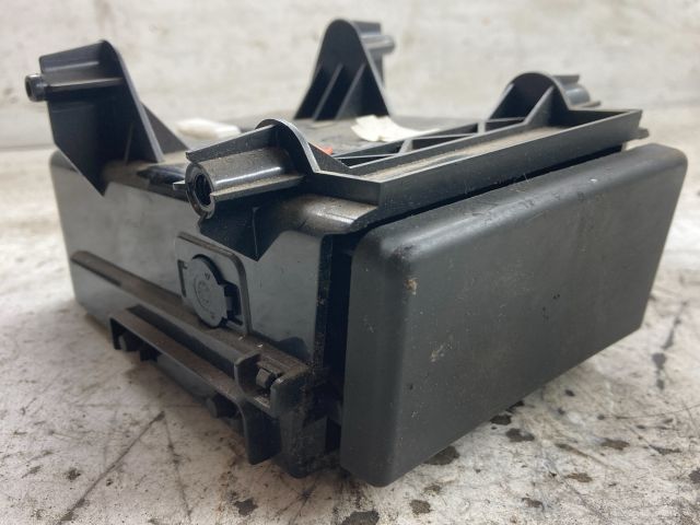 bontott NISSAN PRIMERA Első Hamutartó