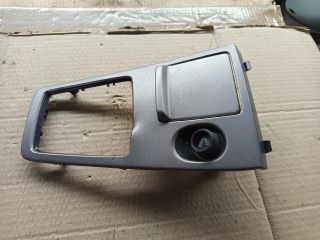 bontott NISSAN PRIMERA Első Hamutartó