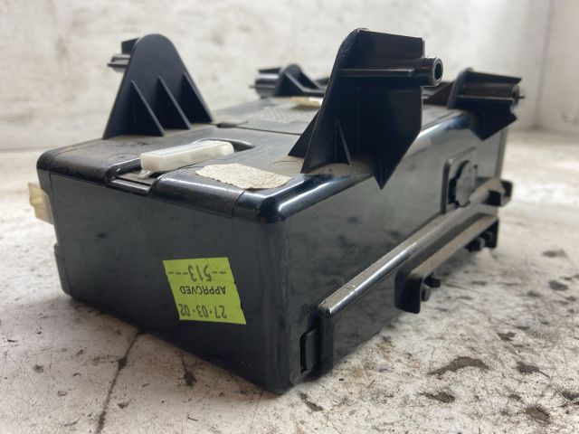 bontott NISSAN PRIMERA Első Hamutartó