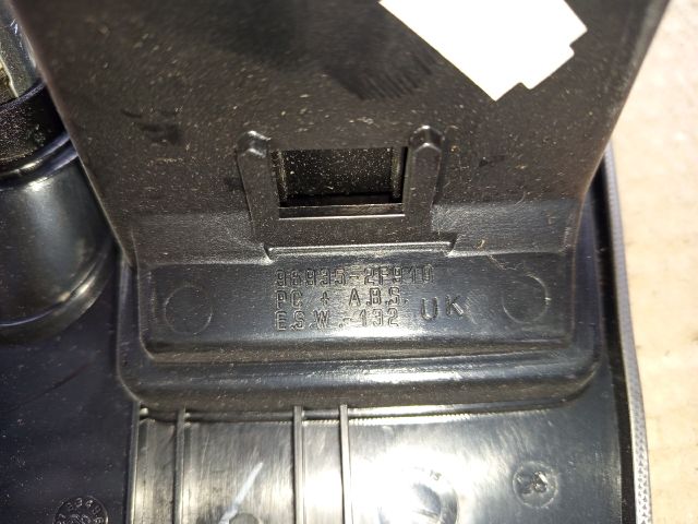 bontott NISSAN PRIMERA Első Hamutartó