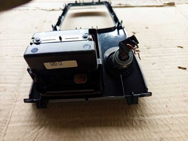 bontott NISSAN PRIMERA Első Hamutartó