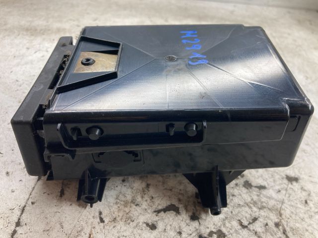 bontott NISSAN PRIMERA Első Hamutartó