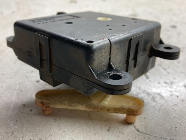 bontott NISSAN PRIMERA Fűtés Állító Motor