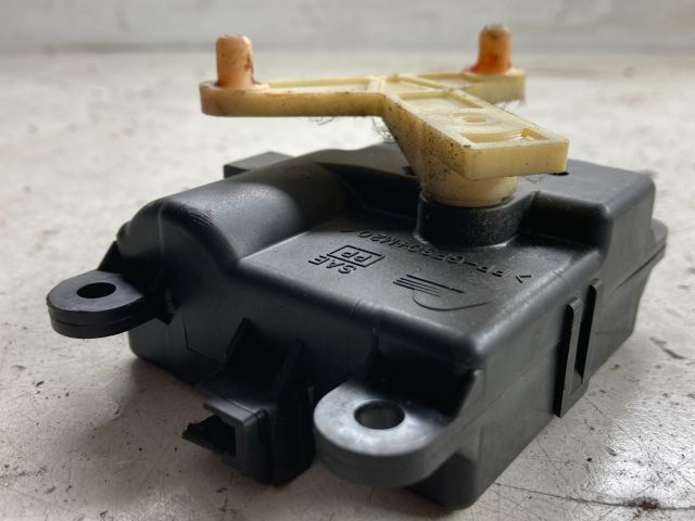 bontott NISSAN PRIMERA Fűtés Állító Motor