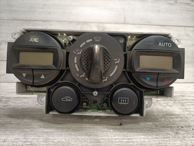 bontott NISSAN PRIMERA Fűtéskapcsoló (digit klímás)