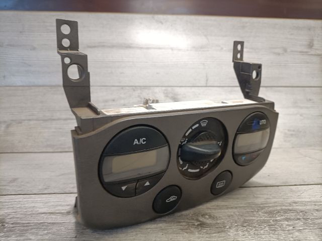 bontott NISSAN PRIMERA Fűtéskapcsoló (digit klímás)