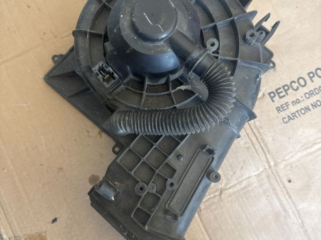 bontott NISSAN PRIMERA Fűtőmotor (Klímás)