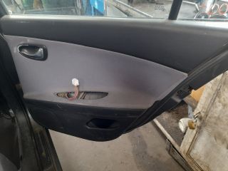 bontott NISSAN PRIMERA Hátsó középső Biztonsági Öv Csat