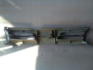 bontott NISSAN PRIMERA Hűtőrács