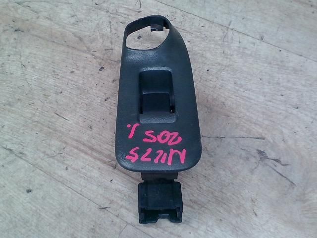 bontott NISSAN PRIMERA Jobb első Ablakemelő Kapcsoló