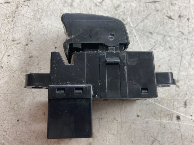 bontott NISSAN PRIMERA Jobb első Ablakemelő Kapcsoló