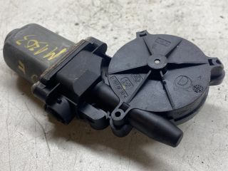 bontott NISSAN PRIMERA Jobb első Ablakemelő Motor